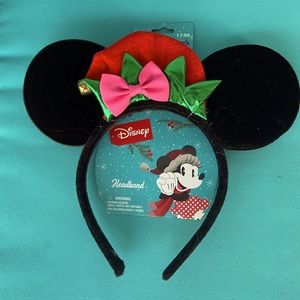 NWT Disney Minnie Christmas Ears